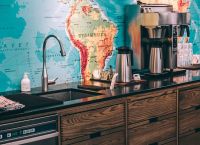 Καμένο γάλα στο μπρίκι: Πώς καθαρίζεται