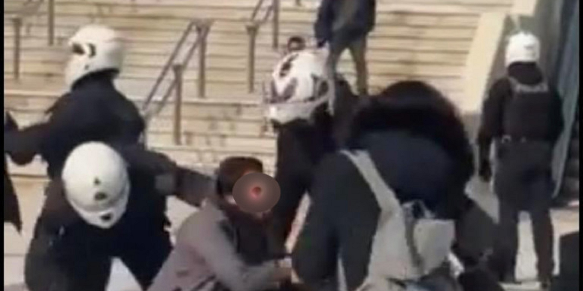 Νέα Σμύρνη: Σε διαθεσιμότητα ο αστυνομικός για τον ξυλοδαρμό του πολίτη