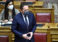 Πέτσας: Τι θα γίνει στο Δημόσιο αν θεσπιστεί υποχρεωτικός εμβολιασμός