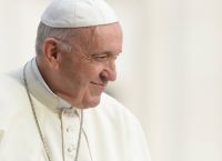 Πάπας Φραγκίσκος: Διέταξε περικοπή μισθών σε καρδινάλιους