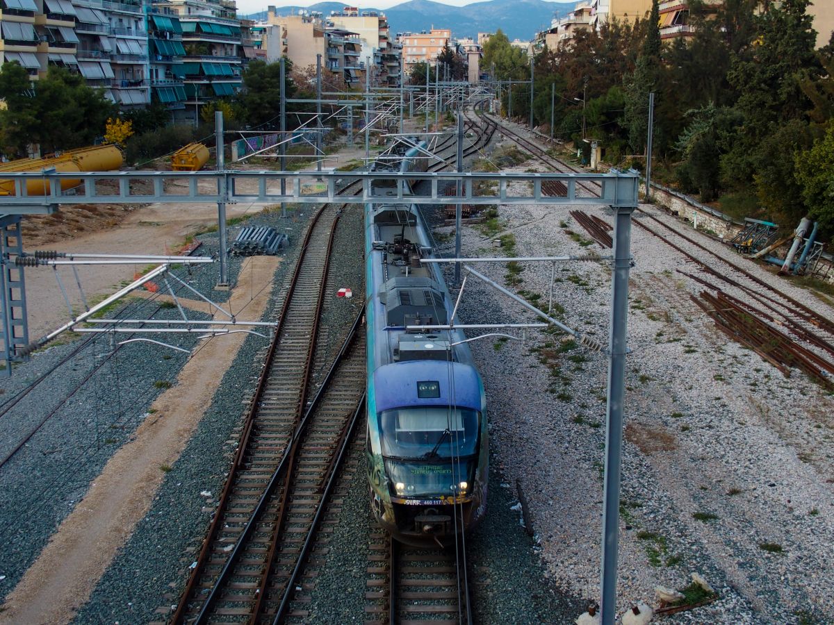 Νεκρή στον Προαστιακό: Την παρέσυρε συρμός