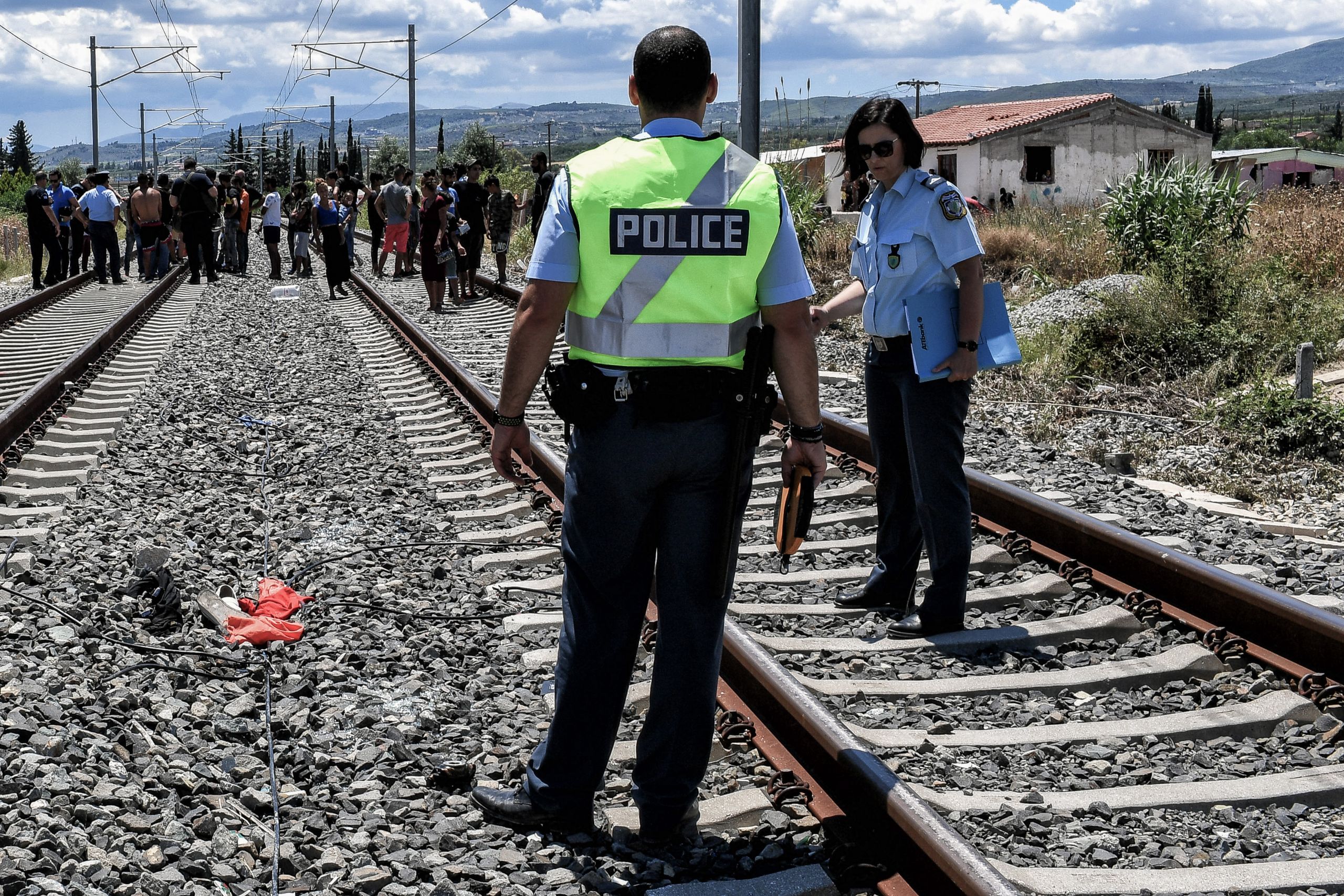 Προαστιακός Κορωπί: Βρέθηκε νεκρός ένας άνδρας