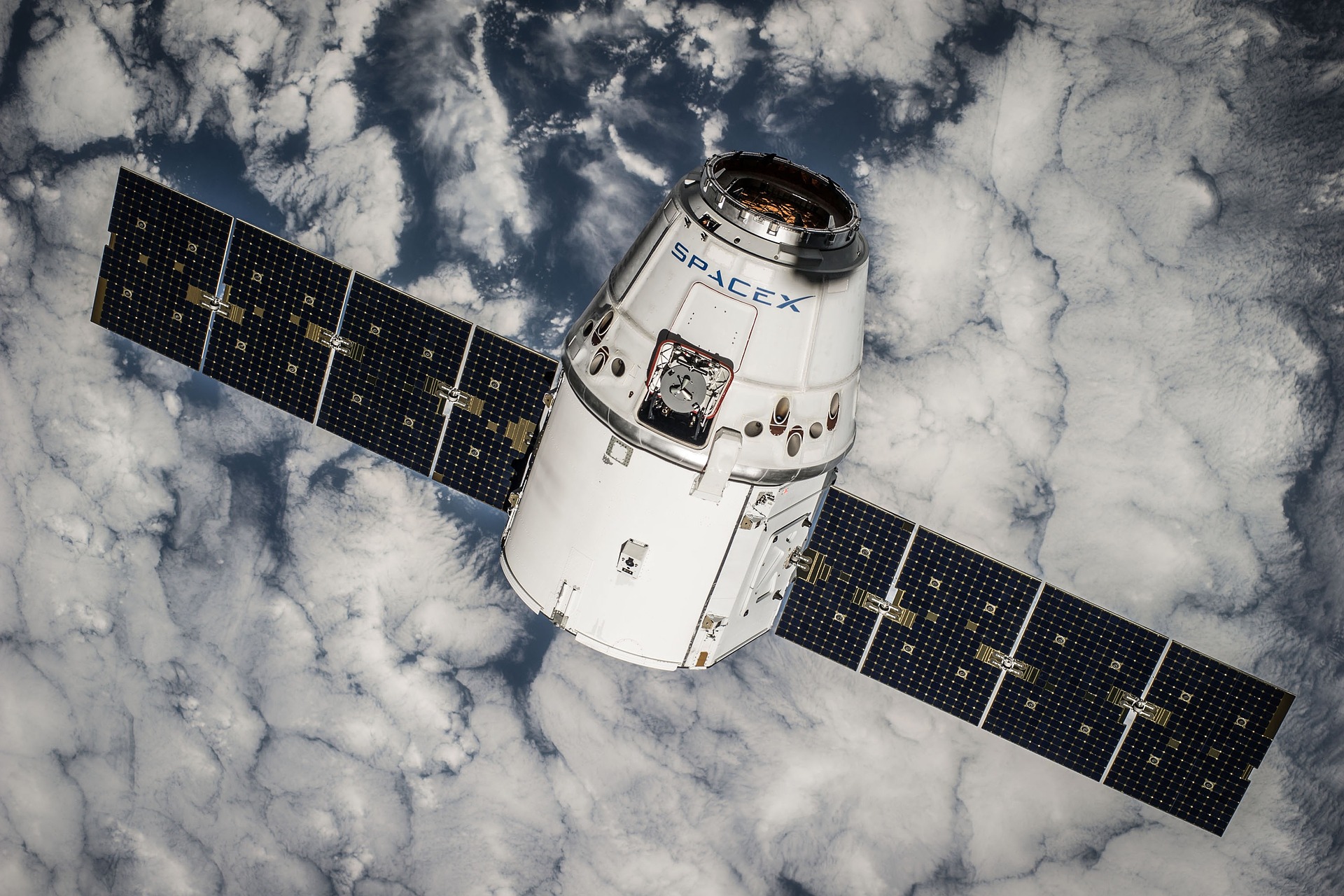 Space X: Προς εξέταση τα συντρίμμια του πυραύλου