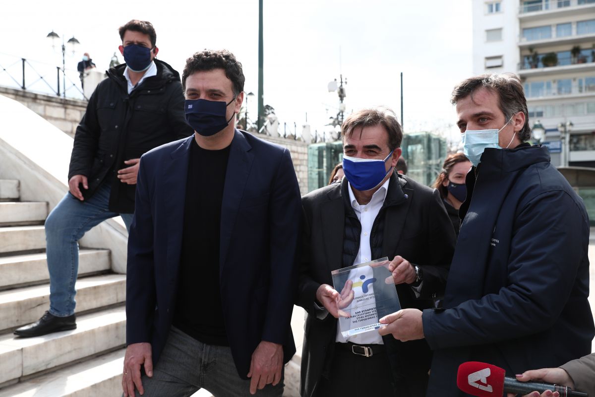 Σχοινάς: Η Ελλάδα κάνει ένα θαύμα με τους εμβολιασμούς