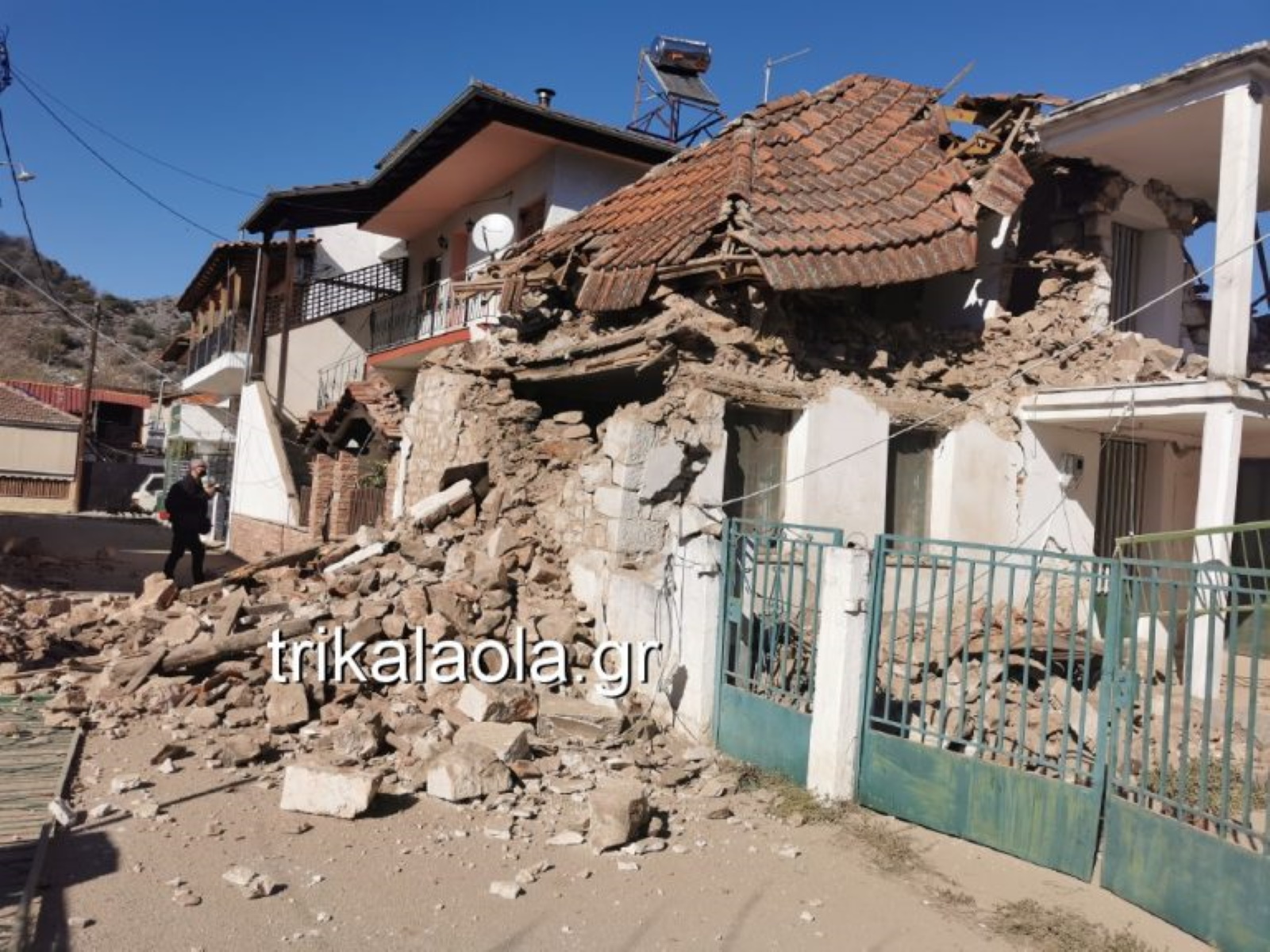 Σεισμός Ελασσόνα: Έπεσαν βράχοι από τα Μετέωρα