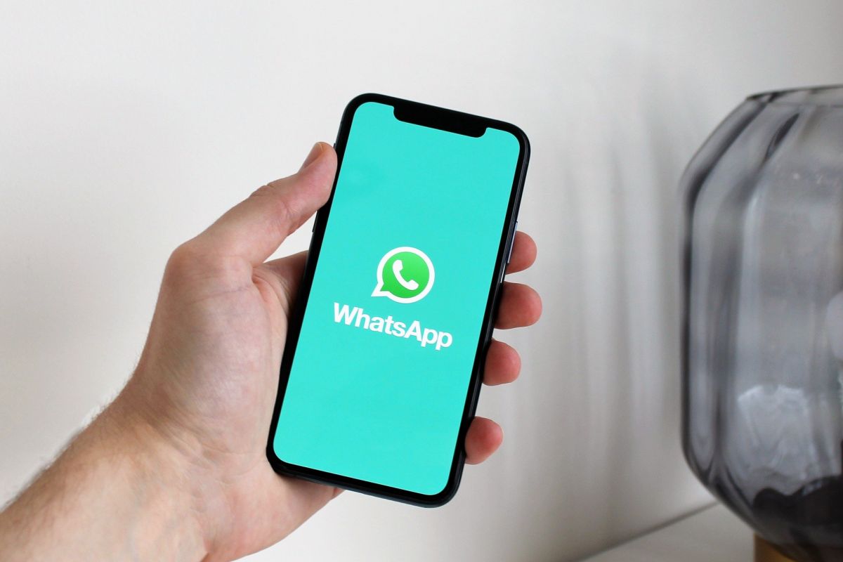 Whatsapp συνομιλίες: Πως να στείλετε απόρρητα μηνύματα