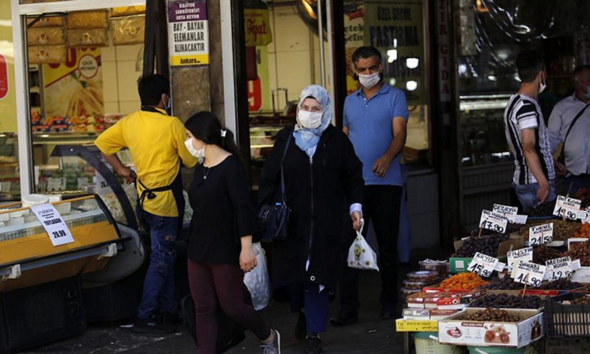 Τουρκία: Σε ύφεση η οικονομία της χώρας