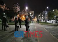 ΑΠΘ: Ένταση μεταξύ ατόμων και αστυνομίας ΑΠΘ: Ένταση μεταξύ ατόμων και αστυνομίας