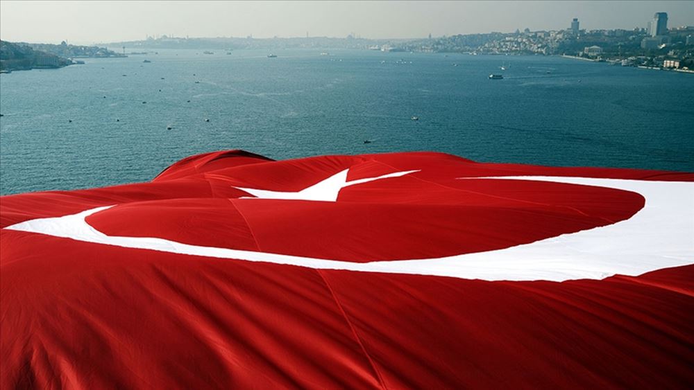 «Σκαλίζει» τα Στενά, ανοίγει τον γνωστό ασκό