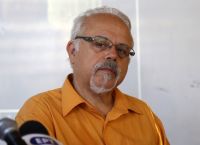 Μιχάλης Τρεμόπουλος: Διασωληνωμένος με κορωνοϊό Μιχάλης Τρεμόπουλος: Διασωληνωμένος με κορωνοϊό