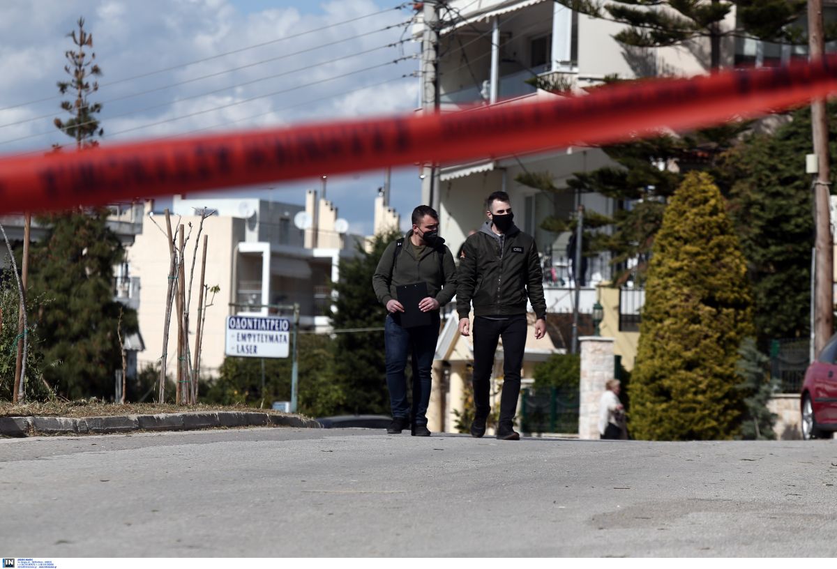 Γιώργος Καραϊβάζ: Τα μηνύματα του πολιτικού κόσμου