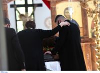 Γιώργος Καραϊβάζ: Το αποχαιρετιστήριο τραγούδι