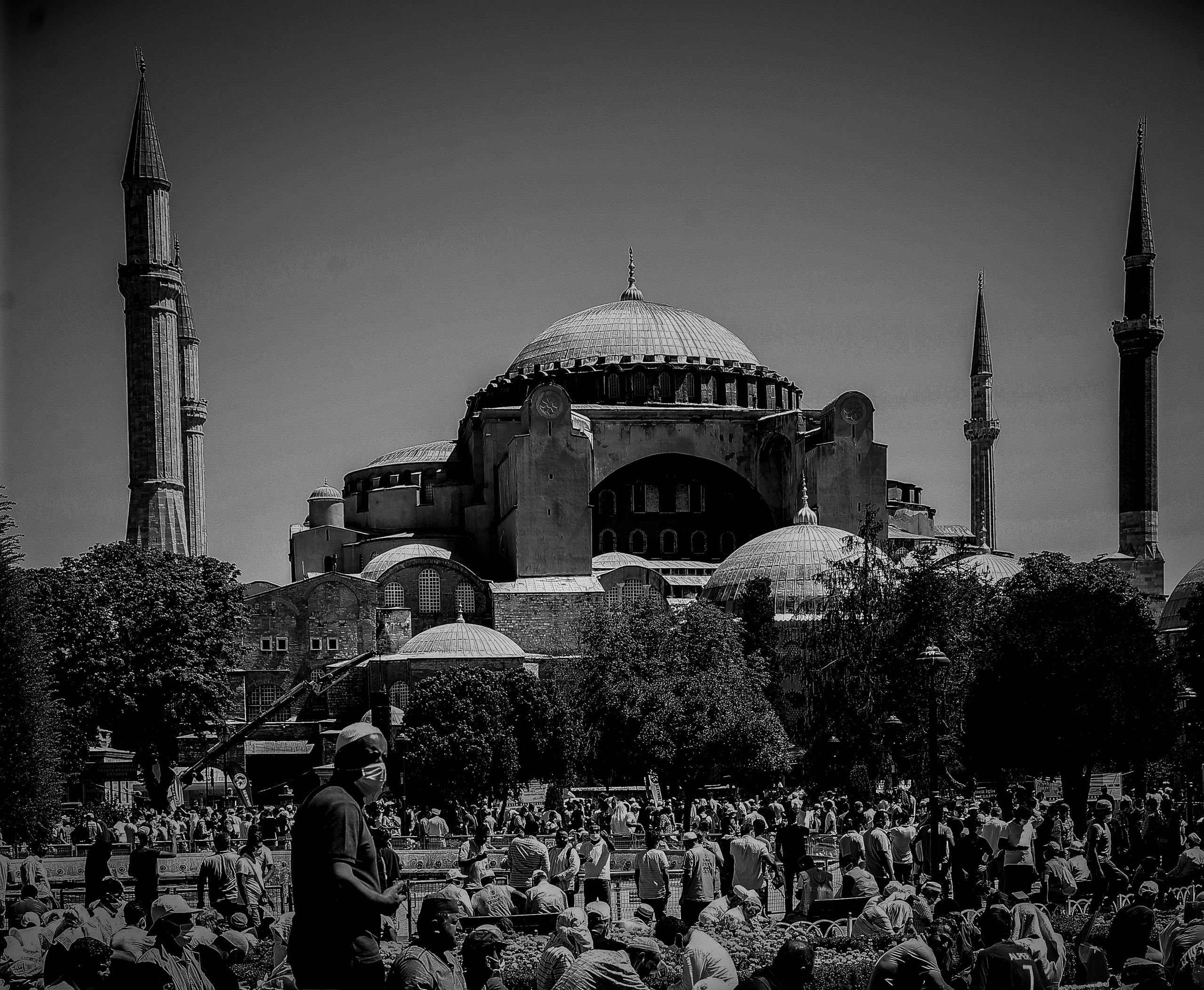 Αγία Σοφία: Το Spiegel επανέρχεται στην υπόθεση του ιμάμη που παραιτήθηκε