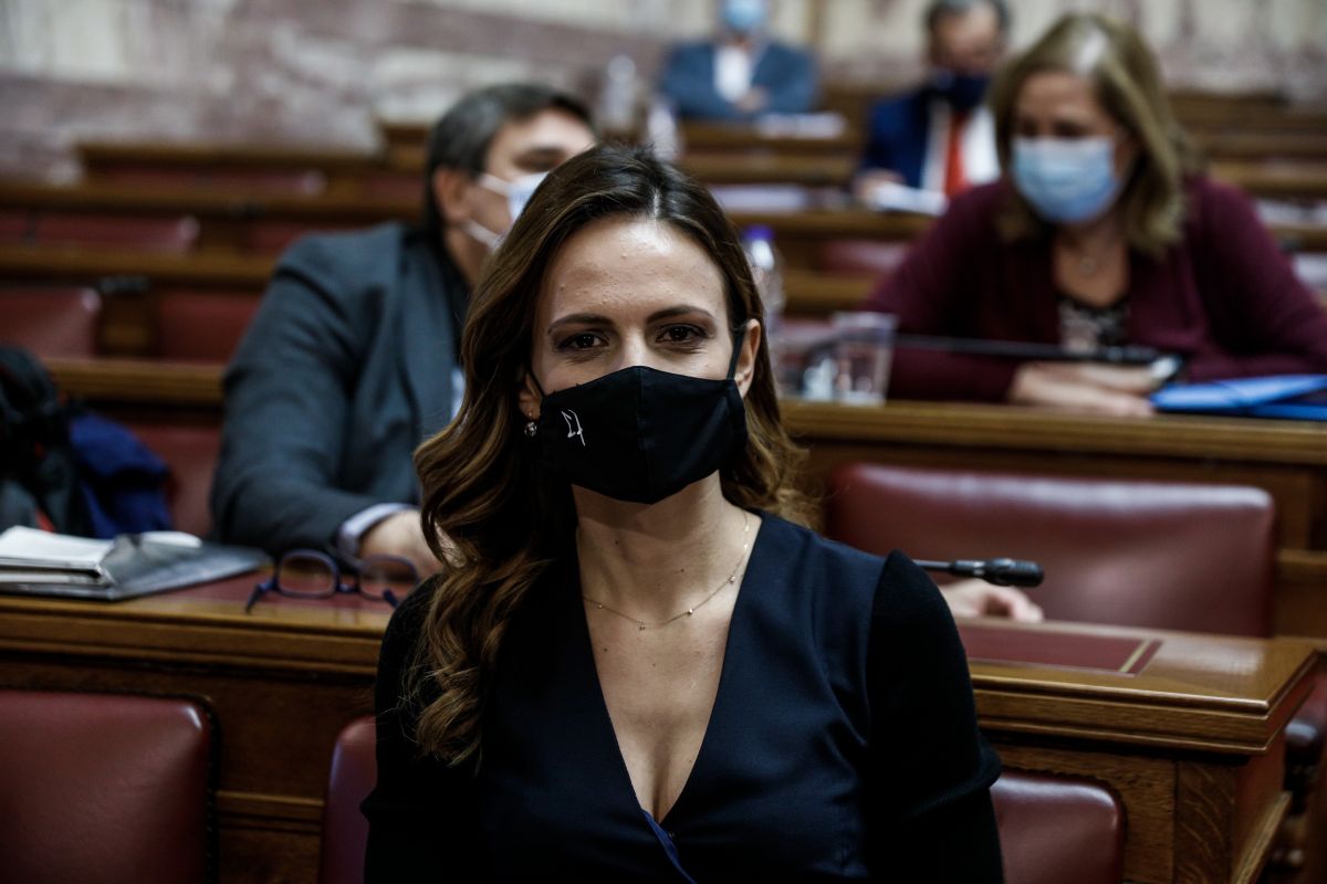 Αχτσιόγλου: Αλλοπρόσαλλες οι κινήσεις της Κυβέρνησης
