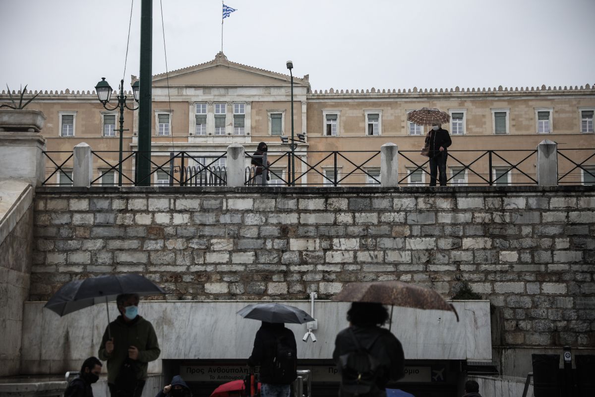Καιρός: Βροχές και καταιγίδες τις επόμενες ώρες