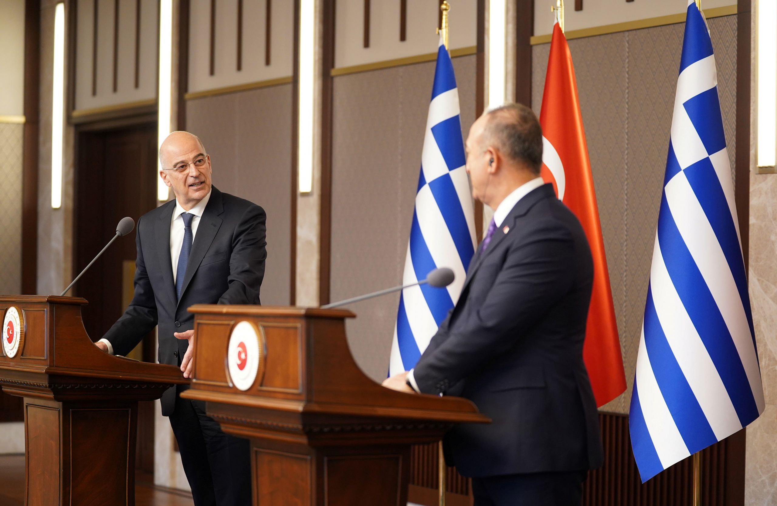 Δένδιας: Πώς αντέδρασε η αντιπολίτευση για τη συνέντευξη Τύπου