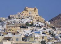 Σύρος: Άνδρας μαχαιρώθηκε στο κέντρο της Ερμούπολης Σύρος: Άνδρας μαχαιρώθηκε στο κέντρο της Ερμούπολης