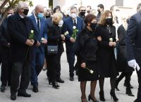 Τάκης Βουγιουκλάκης: Θλίψη στο τελευταίο αντίο Τάκης Βουγιουκλάκης: Θλίψη στο τελευταίο αντίο