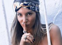 Αθηνά Οικονομάκου: Κάνει SUP και τραβάει τα βλέμματα