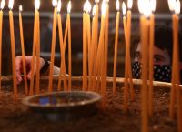 Θεσσαλονίκη: Στη δικαιοσύνη έξι ιερείς που έκαναν Ανάσταση μετά τις 21:00 Θεσσαλονίκη: Στη δικαιοσύνη έξι ιερείς που έκαναν Ανάσταση μετά τις 21:00