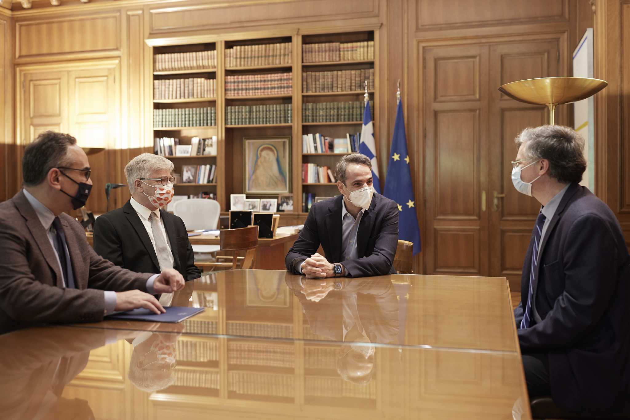 Συνάντηση Μητσοτάκη Aρμπέρ: Κλινικές δοκιμές στην Ελλάδα