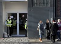 Γερμανία: Έσπασε το φράγμα των 3 εκατομμυρίων κρουσμάτων Γερμανία: Έσπασε το φράγμα των 3 εκατομμυρίων κρουσμάτων