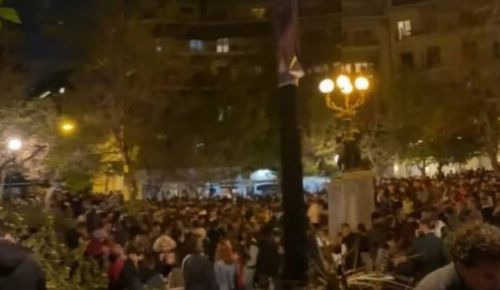 Κυψέλη: Ταυτοποιήθηκε ο DJ του κορωνοπάρτι της πλατείας Αγίου Γεωργίου