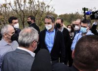 Μητσοτάκης: Ταχύτατες αποζημιώσεις σε αγρότες Μητσοτάκης: Ταχύτατες αποζημιώσεις σε αγρότες