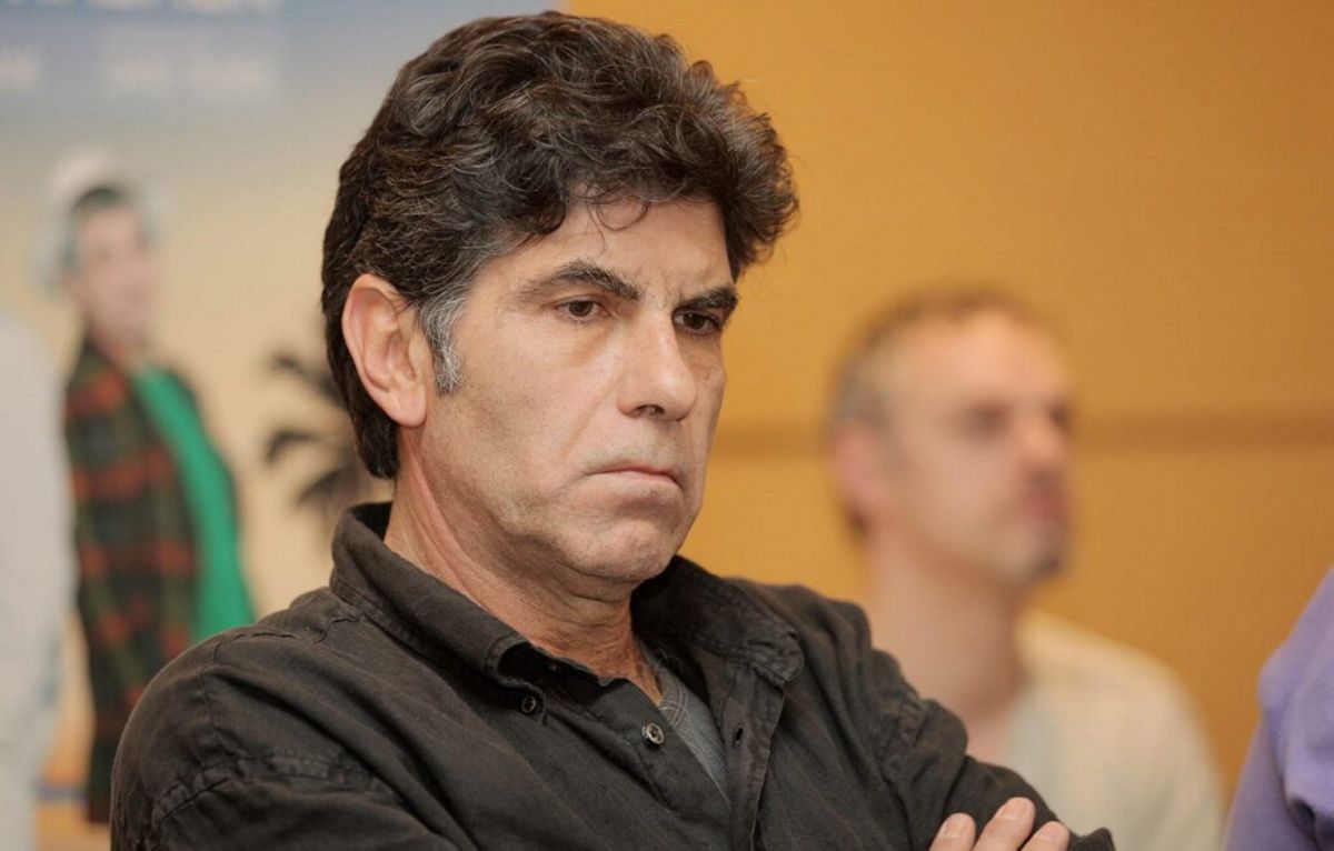 “Το θεωρώ γελοιότητα”: Καταπέλτης ο Γιάννης Μπέζος για όσα συμβαίνουν με το εμβόλιο