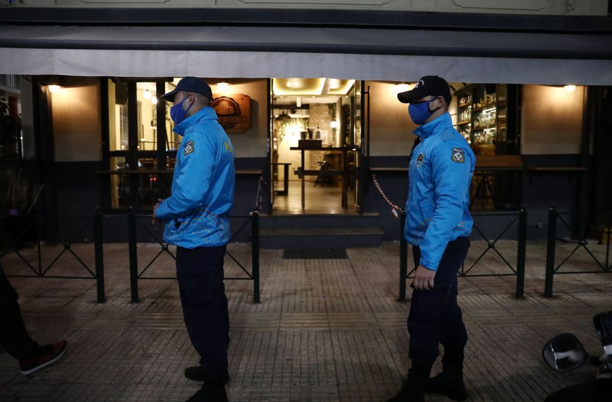 Περιστέρι: 9 προσαγωγές και 113 παραβάσεις για τα κορωνοπάρτι
