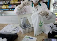 Self test: Έτσι λειτουργούν καταστήματα και κομμωτήρια από σήμερα Self test: Έτσι λειτουργούν καταστήματα και κομμωτήρια από σήμερα