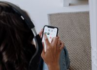 Spotify: Αυξάνεται η τιμή πακέτου του