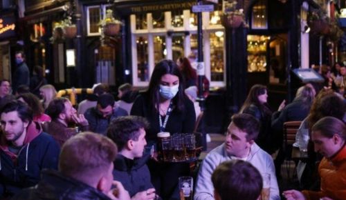 Βρετανία κορωνοϊός: Η πρώτη μέρα μετά την άρση του lockdown