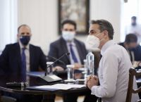 Μητσοτάκης στο υπουργικό: Φτάνουμε τα 3 εκατομμύρια εμβολιασμούς