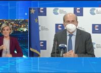 Χατζηδάκης: Υποχρεωτικά self test στους εργαζόμενους