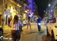 Θεσσαλονίκη: Γυμνή γυναίκα στους δρόμους Θεσσαλονίκη: Γυμνή γυναίκα στους δρόμους