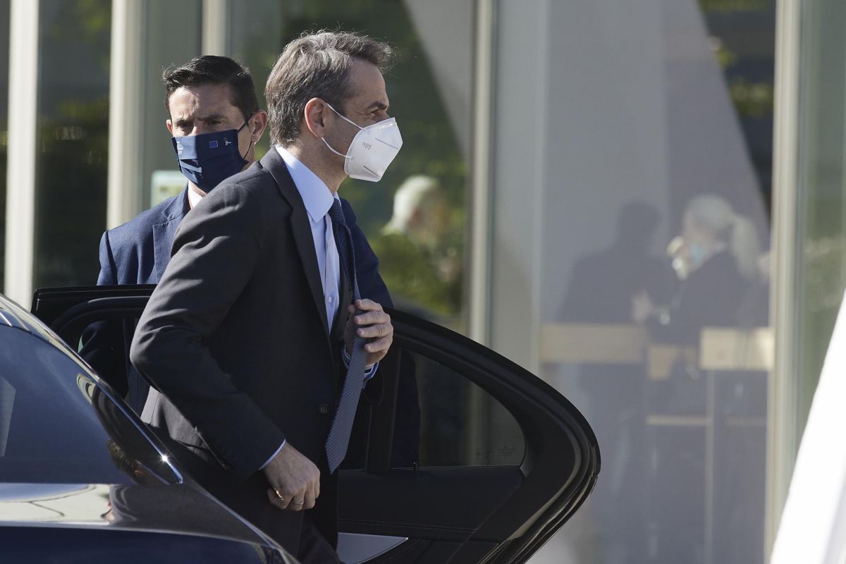 Κυριάκος Μητσοτάκης: Ευρεία σύσκεψη στην Πολιτική Προστασία για τις φωτιές στην Αττική