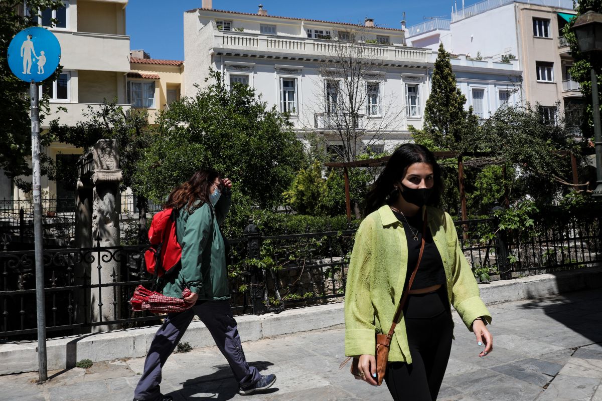 Ματίνα Παγώνη: Πότε θα πετάξουμε τις μάσκες