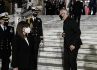 Σακελλαροπούλου: Οι ευχές για το Πάσχα Σακελλαροπούλου: Οι ευχές για το Πάσχα