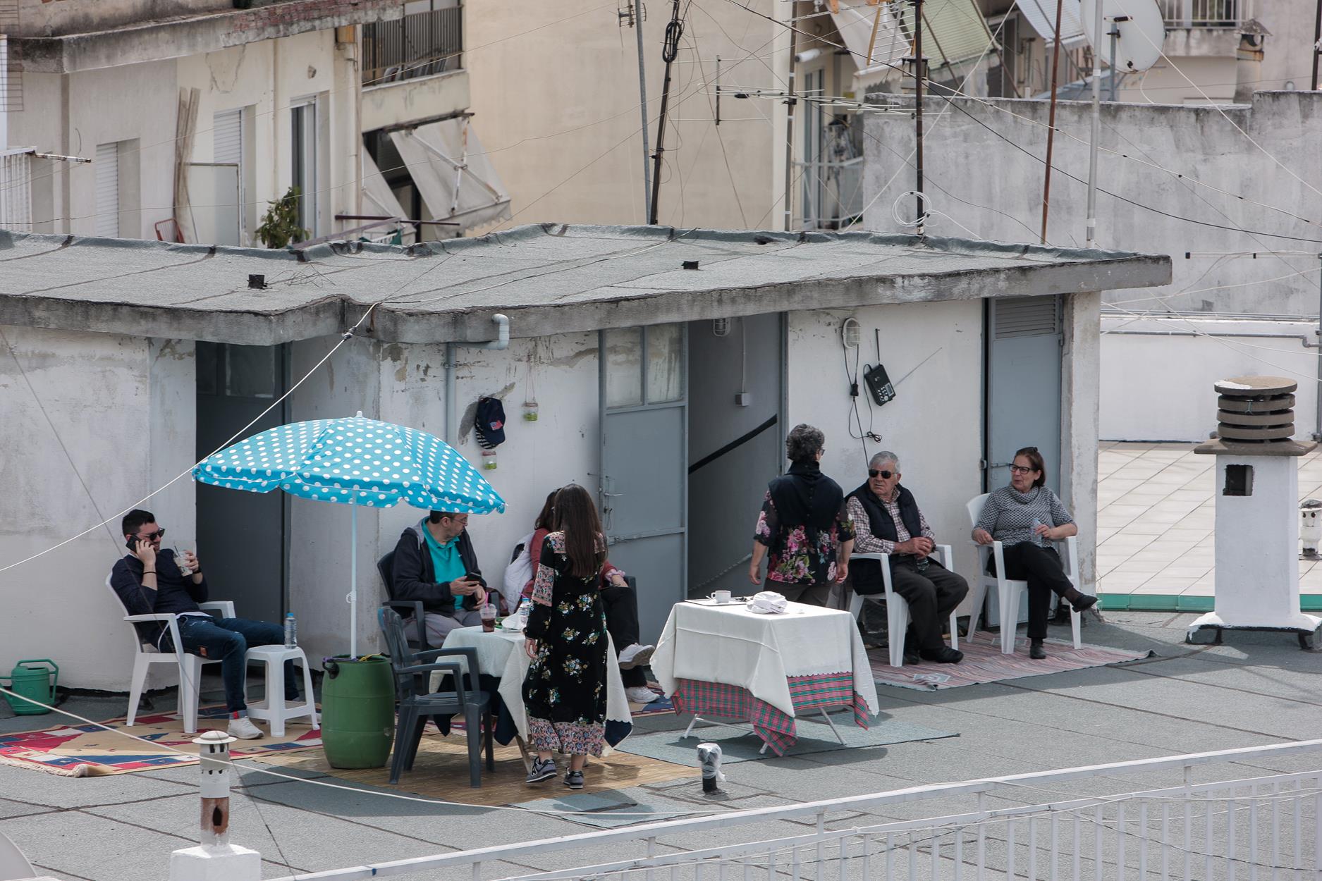 Πάσχα 2021: Σούβλες στις ταράτσες