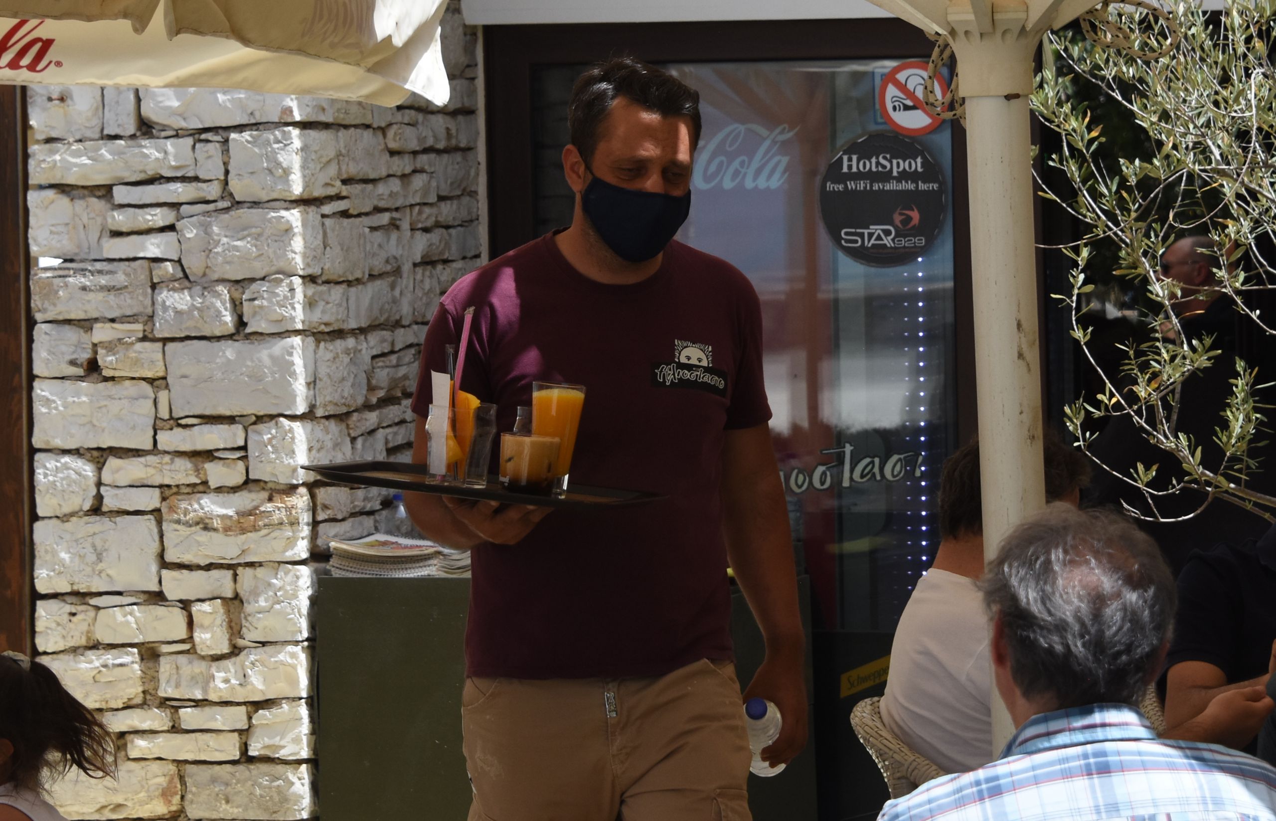 Lockdown: Τι άλλο ανοίγει μετά την εστίαση τις επόμενες μέρες – Όλο το σχέδιο