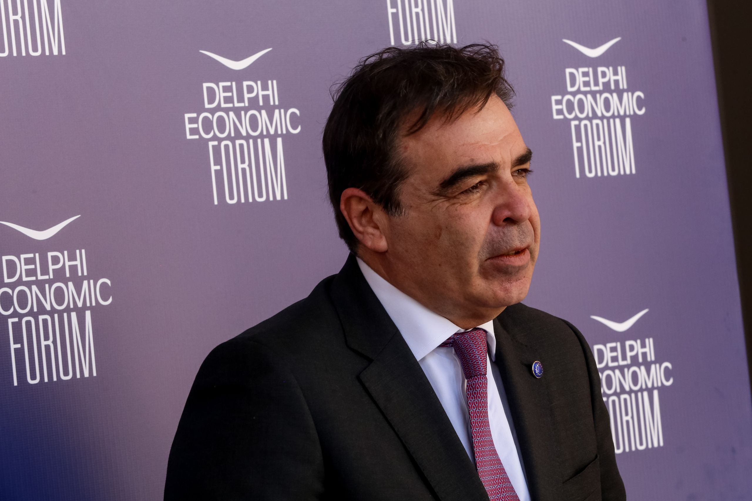 Σχοινάς: Τα εμβόλια της ΕΕ είναι ασφαλή και ποιοτικά