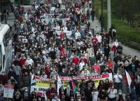Πίσω από κάθε χρήσιμο ηλίθιο, υπάρχει ο σκηνοθέτης Πίσω από κάθε χρήσιμο ηλίθιο, υπάρχει ο σκηνοθέτης