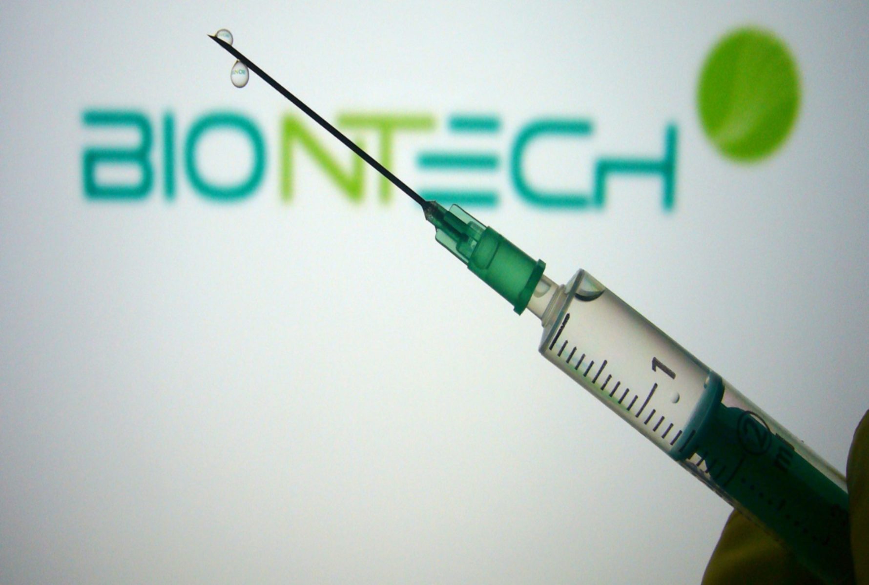 BioNTech: Αντιδρά στην άρση των πατεντών για τα εμβόλια