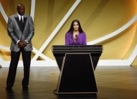 Vanessa Bryant: Η συγκινητική ομιλία για τον συζυγό της Vanessa Bryant: Η συγκινητική ομιλία για τον συζυγό της