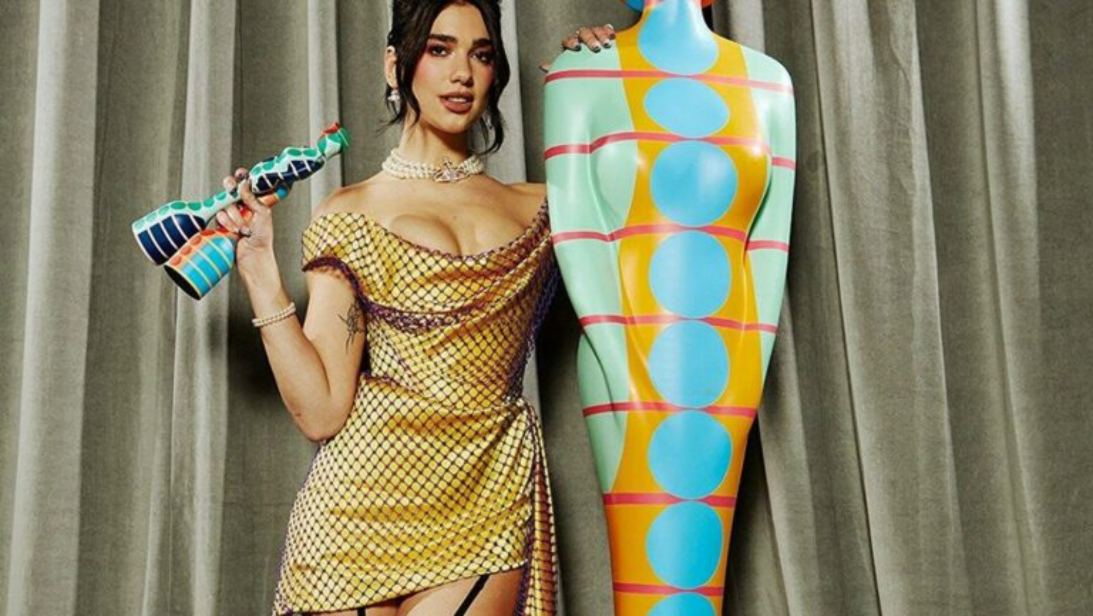 Dua Lipa: Η καυτή εμφάνιση στα Brit Awards που έκλεψε την παράσταση