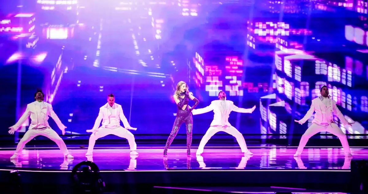 Eurovision 2021: Έκλεψε τις εντυπώσεις η Στεφανία με το «Last Dance» στον τελικό [vid & pics]