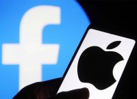 Apple Facebook: Σύγκρουση για το νέο update των iPhone
