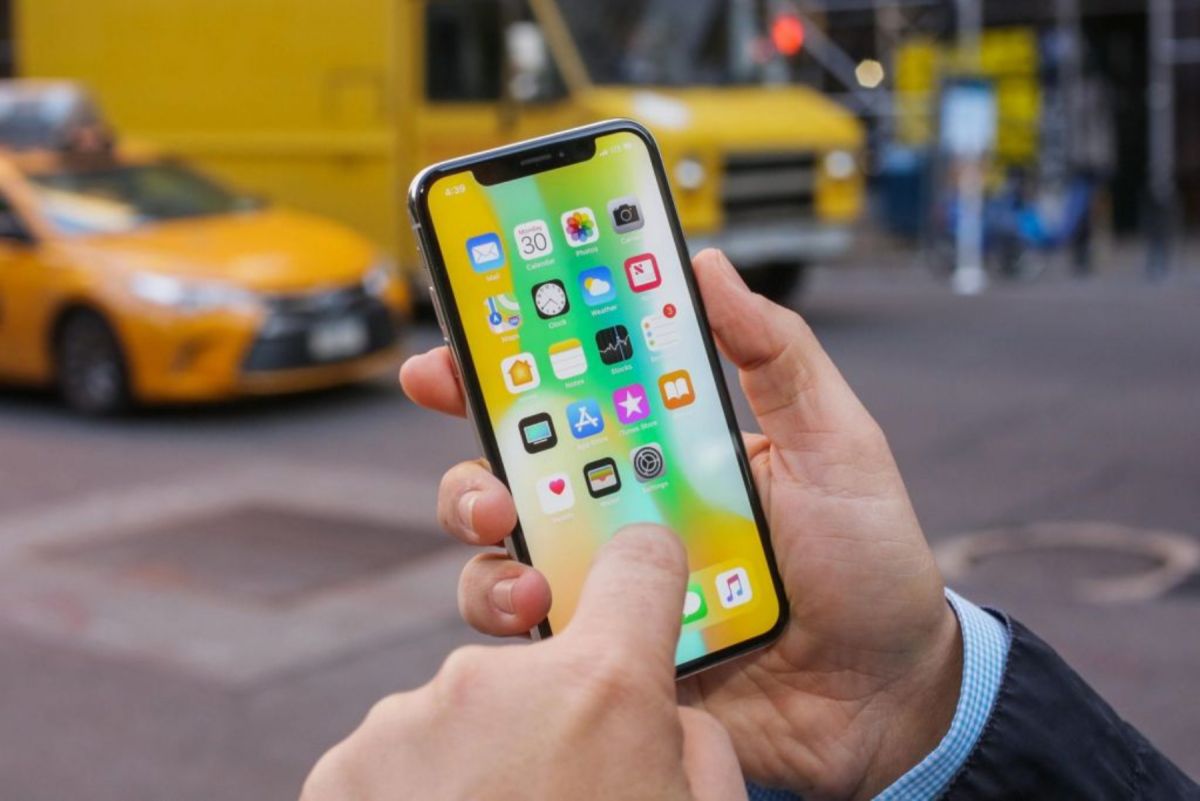 iOS 15.1.1: Διορθώνονται οι διακοπές κλήσεων στα iPhone 12 και 13