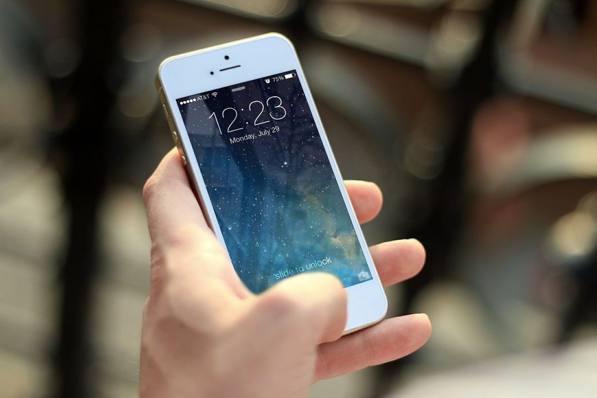 iOS 15: Πως να κρύψετε το email στο iPhone